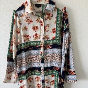 Vici Printed Satin Button Down Tunic Small